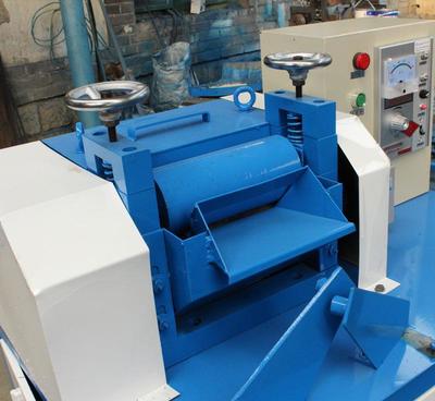 山東萊州塑料切粒機塑料加工機械臥式滾刀塑切粒機圖片_高清圖_細節(jié)圖-萊州市沙河鎮(zhèn)奧凱機械廠