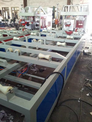 【供應(yīng)三菱PLC編程全自動PVC硬管塑料管材擴口機315型】價格,廠家,圖片,其他塑料機械,張家港市金宏機械制造廠-